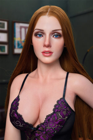 Pełnowymiarowa lalka silikonowa 166 cm od Irontech Doll z miseczką C o wyraźnej lecz spokojnej obecności
