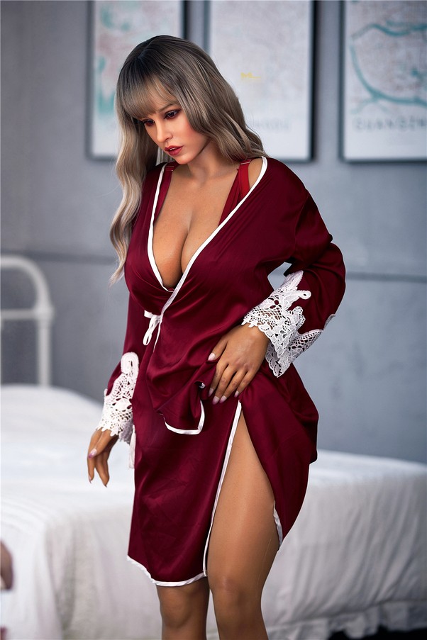Harmonijna linia 85 56 94 cm w modelu 165 cm od Irontech Doll z miseczką G dla ciepłej chwili pełnej czułości - obrazek 2