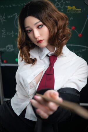 Silikonowa towarzyszka Misa o wzroście 166 cm od Irontech Doll z linią biustu w miseczce C dla prywatnej chwili we własnym tempie nauczycielka matematyki