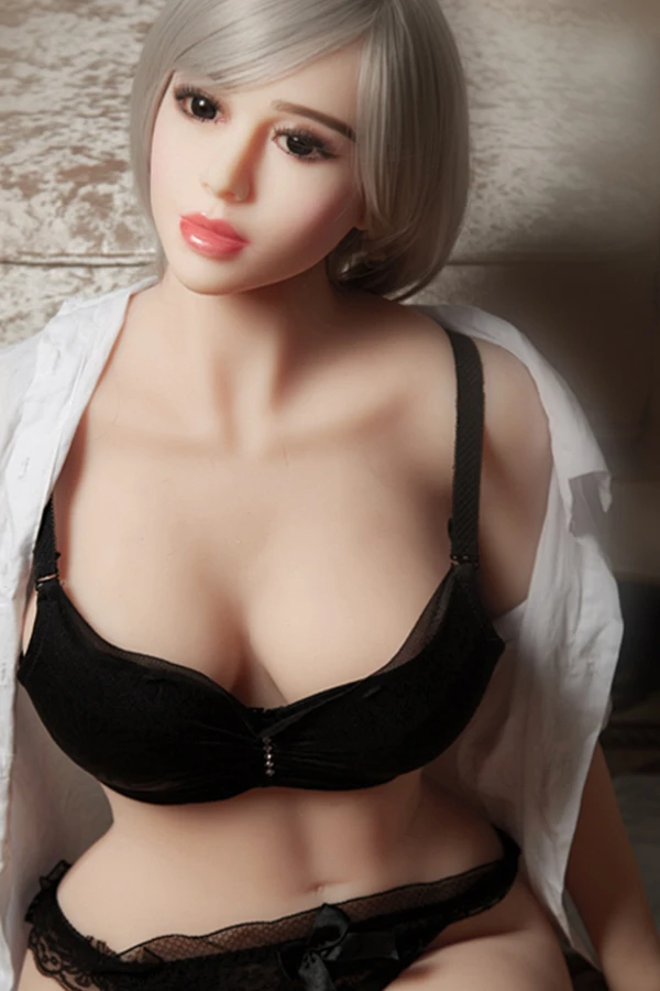 Realistyczna lalka 165 cm marki 6YE Doll wykonana z TPE i z biustem w miseczce E dla prywatnej chwili we własnym tempie - obrazek 2