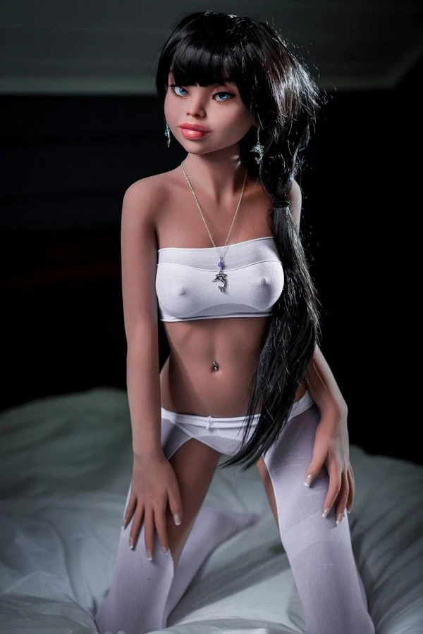 Pełnowymiarowa lalka TPE 118 cm od EL DoLL z miseczką E dla bliskości prowadzonej bez pośpiechu