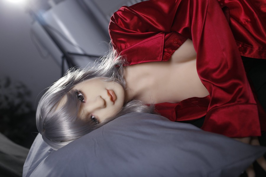 Realistyczna lalka 158 cm marki Qita Doll wykonana z TPE i z miseczką G dla bliskości prowadzonej bez pośpiechu - obrazek 3