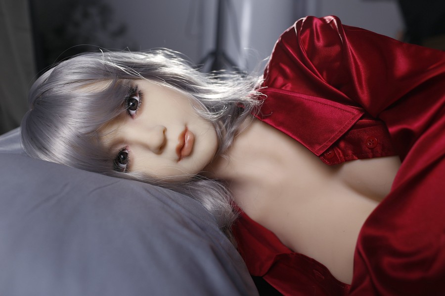 Realistyczna lalka 158 cm marki Qita Doll wykonana z TPE i z miseczką G dla bliskości prowadzonej bez pośpiechu - obrazek 4