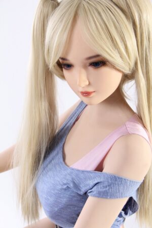 Miękki kontakt z TPE w modelu 168 cm od Qita Doll z linią biustu w miseczce G o wyraźnej lecz spokojnej obecności
