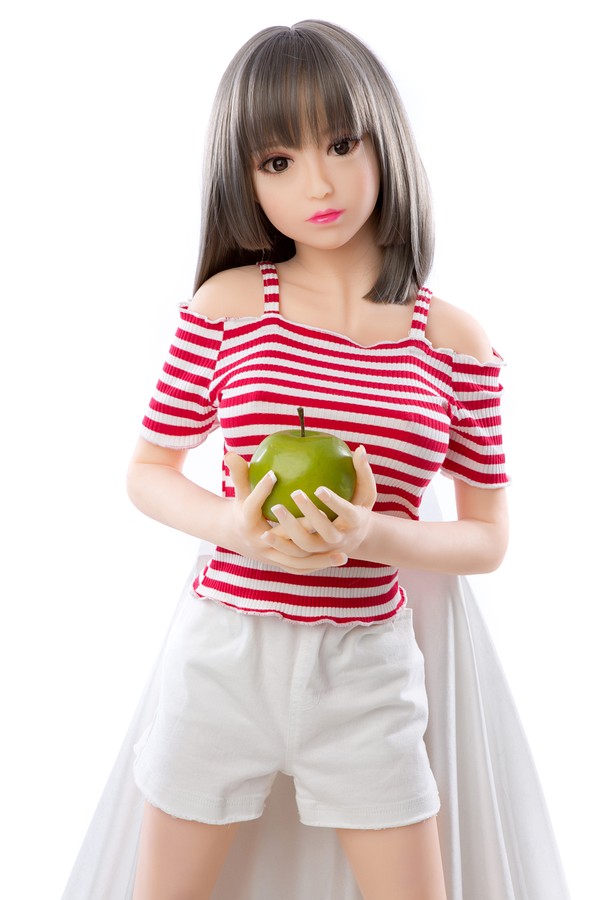 Domowa bliskość z modelem TPE 125 cm od Wonanii Doll z miseczką D o miękkim i naturalnym odbiorze sylwetki - obrazek 3
