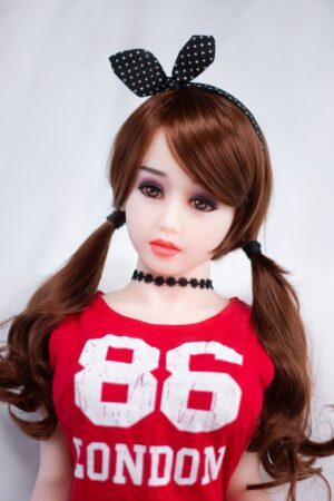 Realistyczna lalka 125 cm marki Wonanii Doll wykonana z TPE i z miseczką D o wyraźnej lecz spokojnej obecności