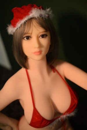 Miękka towarzyszka TPE o wzroście 148 cm od Wonanii Doll z linią biustu w miseczce D o proporcjach stworzonych do domowego wnętrza