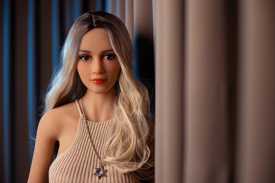 lalka miłości 165 cm jako realistyczna lalka TPE od Aimi Doll z biustem w miseczce C oraz subtelnym charakterem osobistego wieczoru - obrazek 4