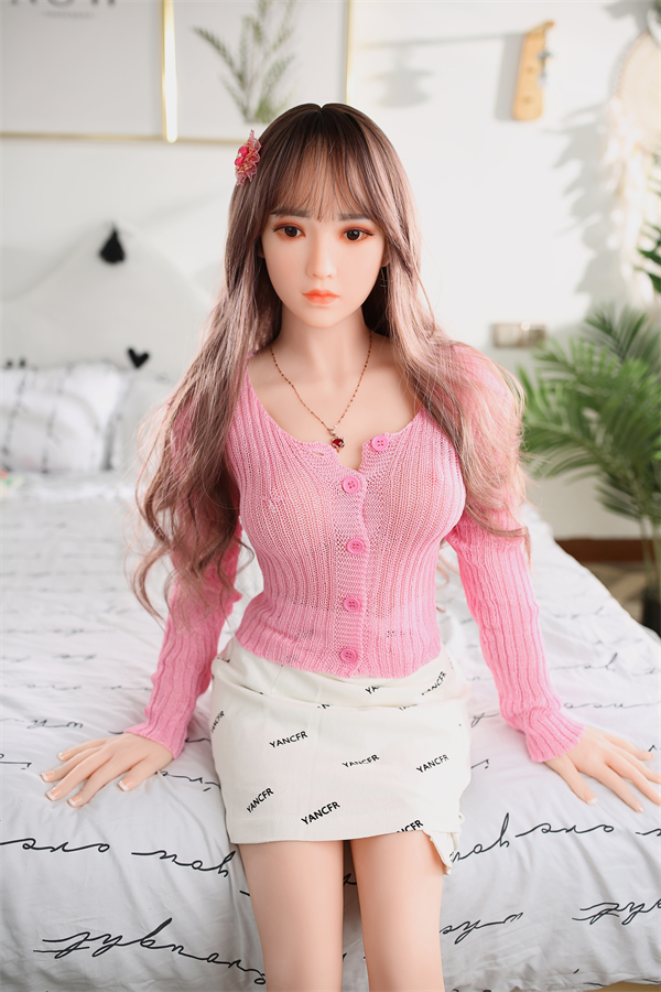Elegancka sylwetka 148 cm od TC Doll wykonana z TPE oraz z biustem w miseczce C o pełniejszej linii i spokojnym rytmie - obrazek 2