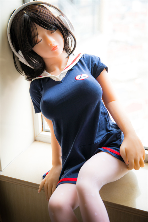 Miękka towarzyszka TPE o wzroście 125 cm od JY Doll z miseczką E o proporcjach stworzonych do domowego wnętrza - obrazek 2