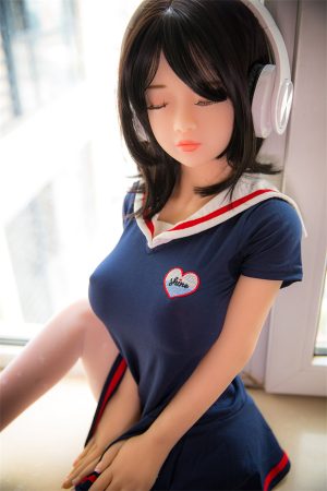 Miękka towarzyszka TPE o wzroście 125 cm od JY Doll z miseczką E o proporcjach stworzonych do domowego wnętrza