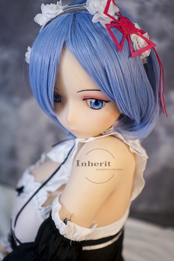 Sylwetka 145 cm wykonana z TPE od Inherit Doll z linią biustu w miseczce C o pełniejszej linii i spokojnym rytmie - obrazek 4