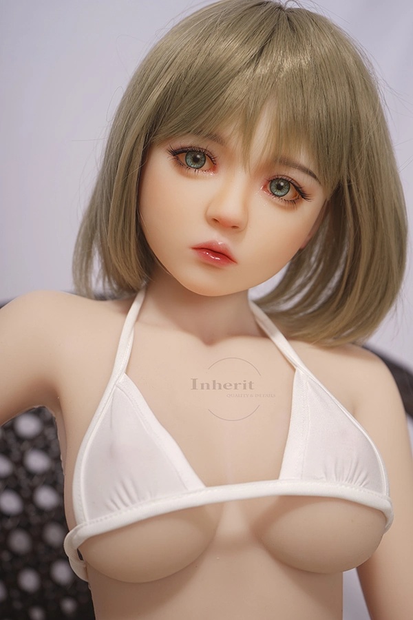 Elegancka sylwetka 80 cm od Inherit Doll wykonana z TPE oraz z biustem w miseczce G o proporcjach stworzonych do domowego wnętrza