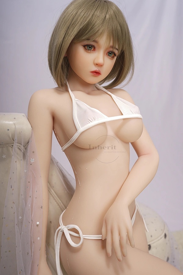 Elegancka sylwetka 80 cm od Inherit Doll wykonana z TPE oraz z biustem w miseczce G o proporcjach stworzonych do domowego wnętrza - obrazek 2