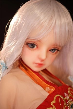 Pełnowymiarowa lalka TPE 80 cm od Inherit mini Doll z biustem w miseczce A o proporcjach stworzonych do domowego wnętrza