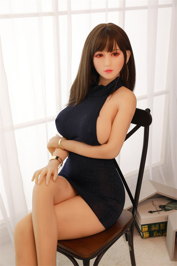 Sylwetka 170 cm wykonana z TPE od Cos Doll z linią biustu w miseczce G w harmonijnym kobiecym stylu - obrazek 4